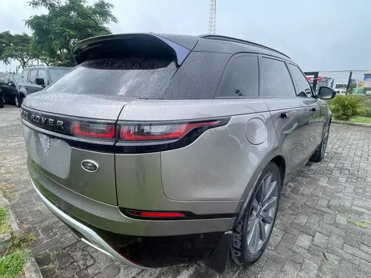 Land Rover Range Rover Velar   - 2017