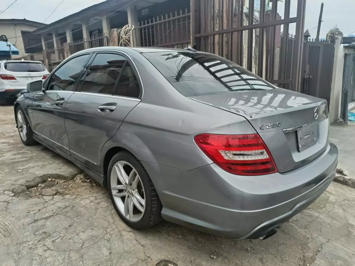 Mercedes-Benz C 250   - 2012