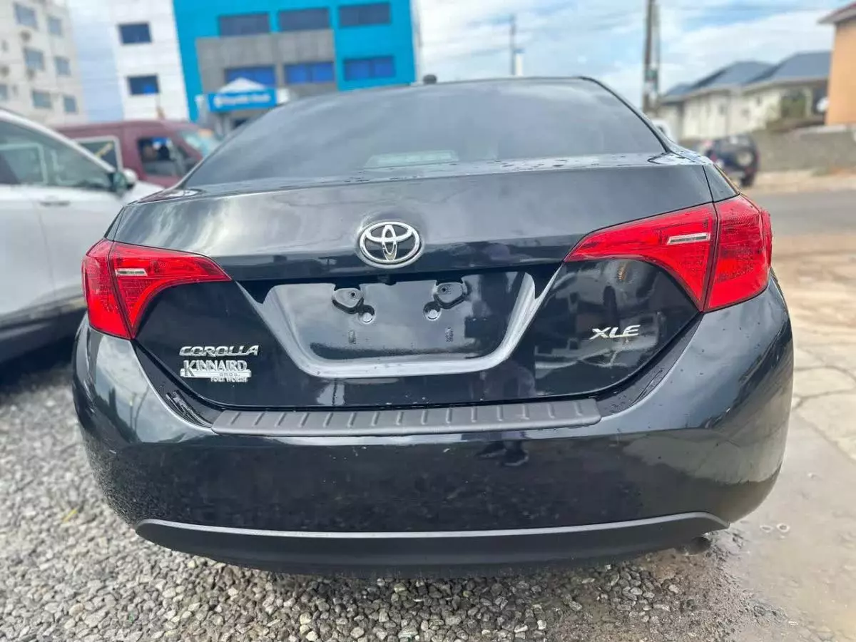 Toyota Corolla   - 2018