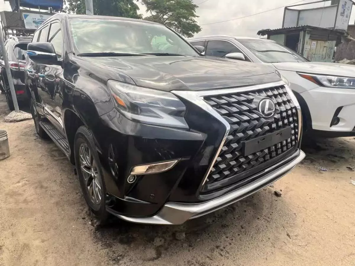 Lexus GX 460   - 2013