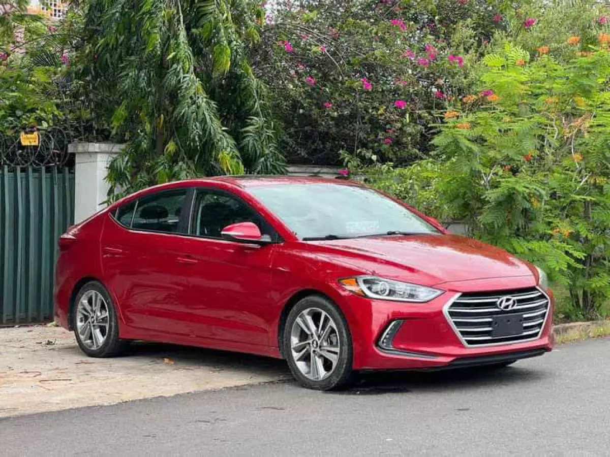 Hyundai Elantra   - 2017