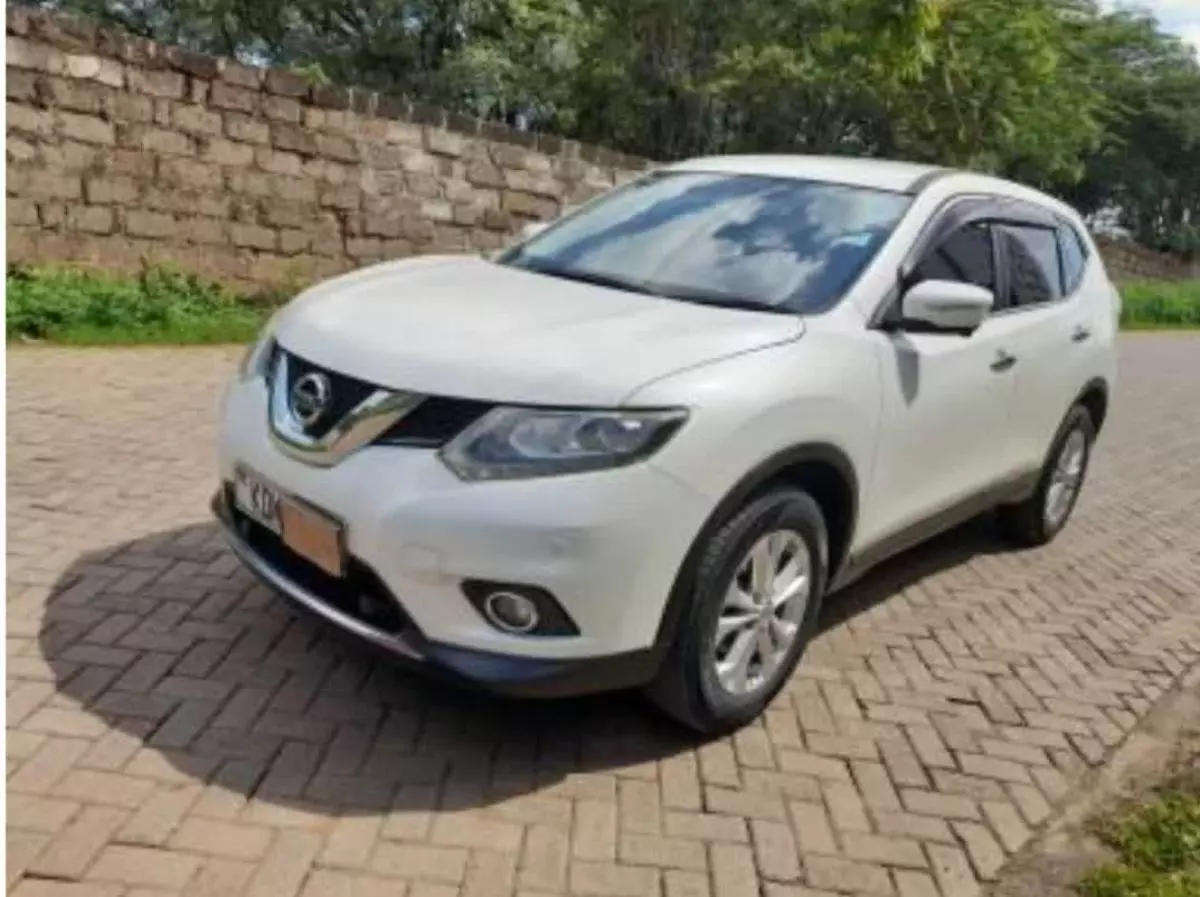 Nissan X-Trail - 2015