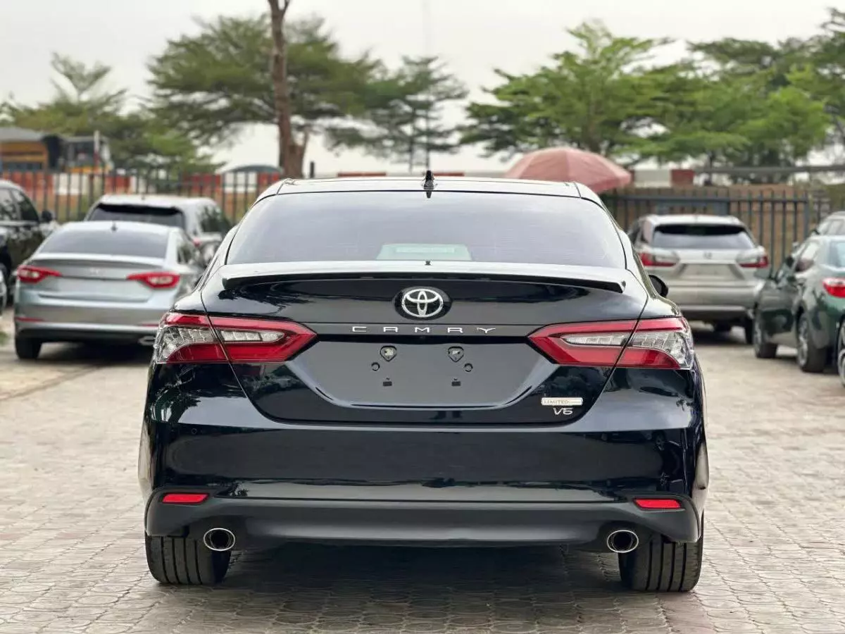 Toyota Camry   - 2023