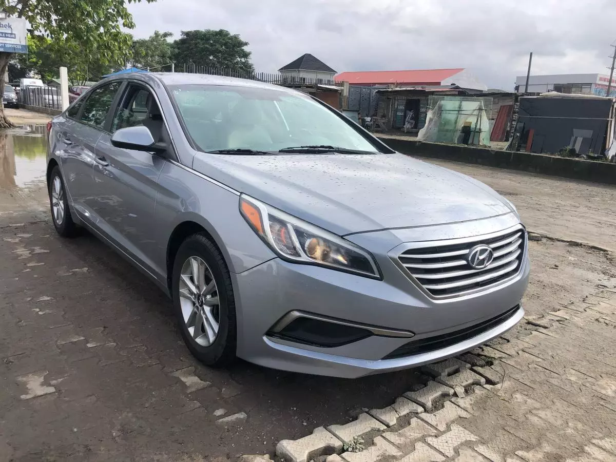 Hyundai Sonata   - 2017