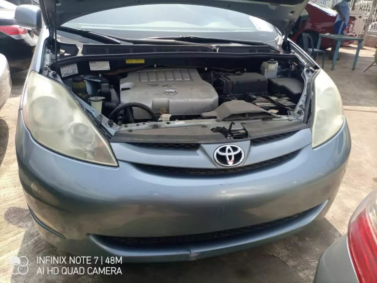 Toyota Sienna - 2007