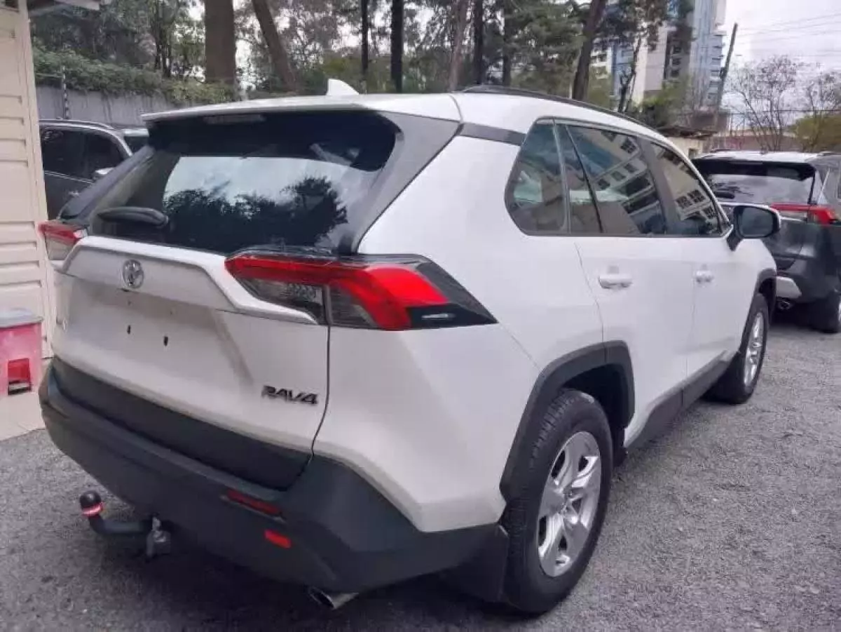 Toyota RAV 4   - 2016