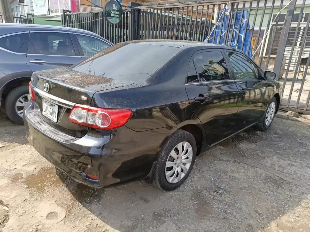 Toyota Corolla   - 2013