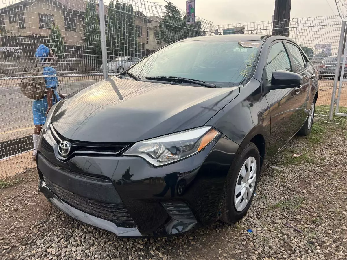 Toyota Corolla   - 2015