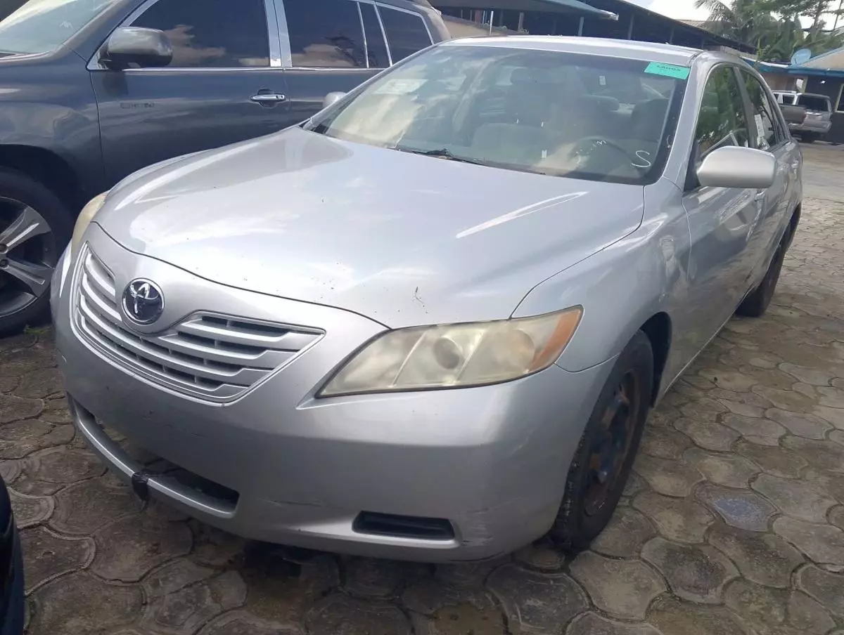 Toyota Camry   - 2007