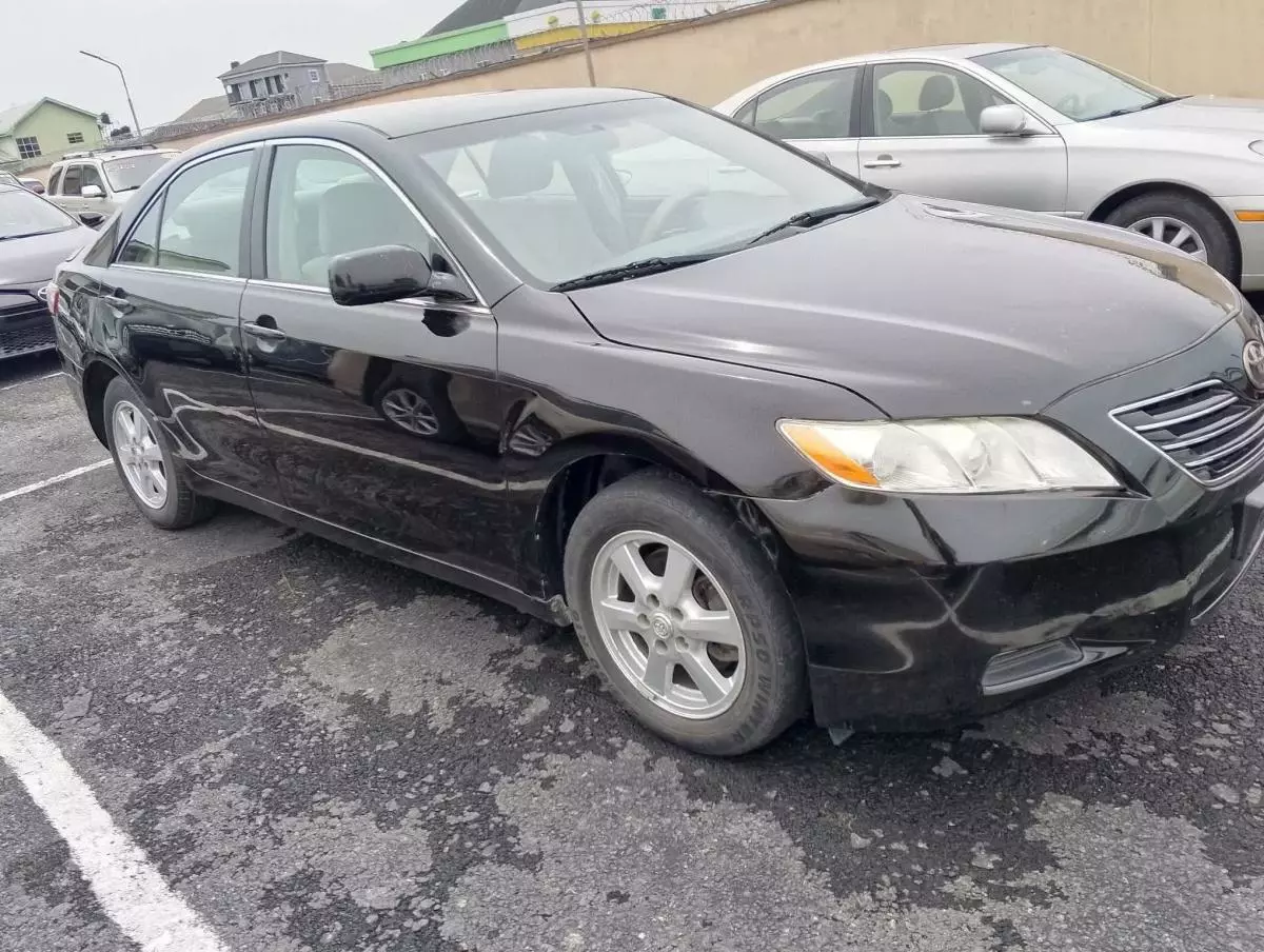 Toyota Camry   - 2007