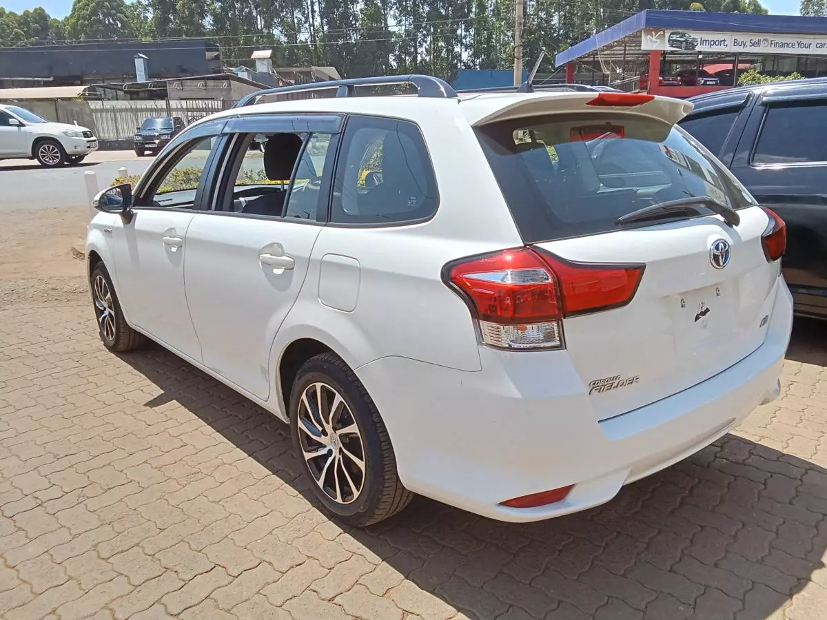 Toyota Fielder hybrid    - 2017