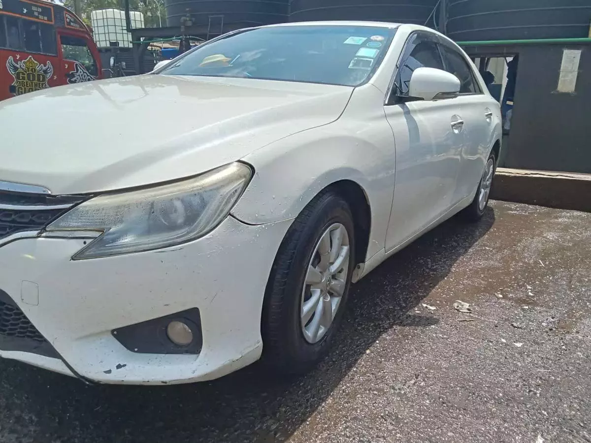 Toyota Mark X   - 2015