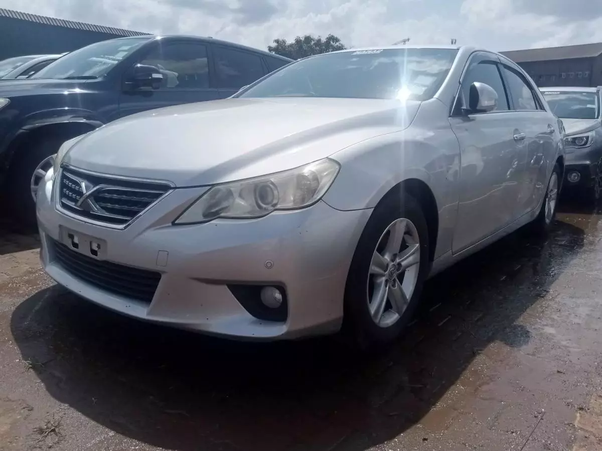 Toyota Mark X   - 2014