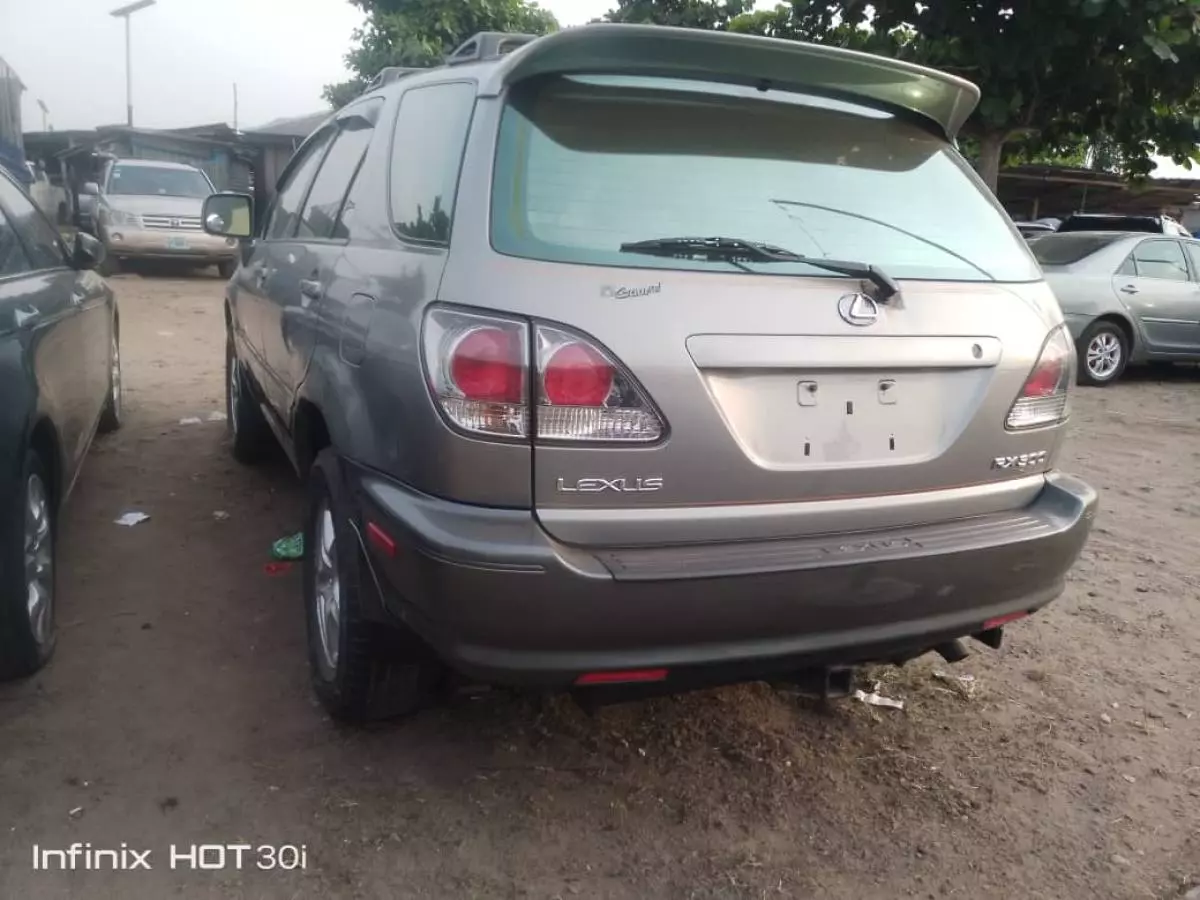 Lexus RX 300   - 2002