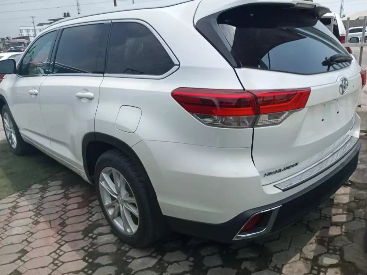 Toyota Highlander - 2017