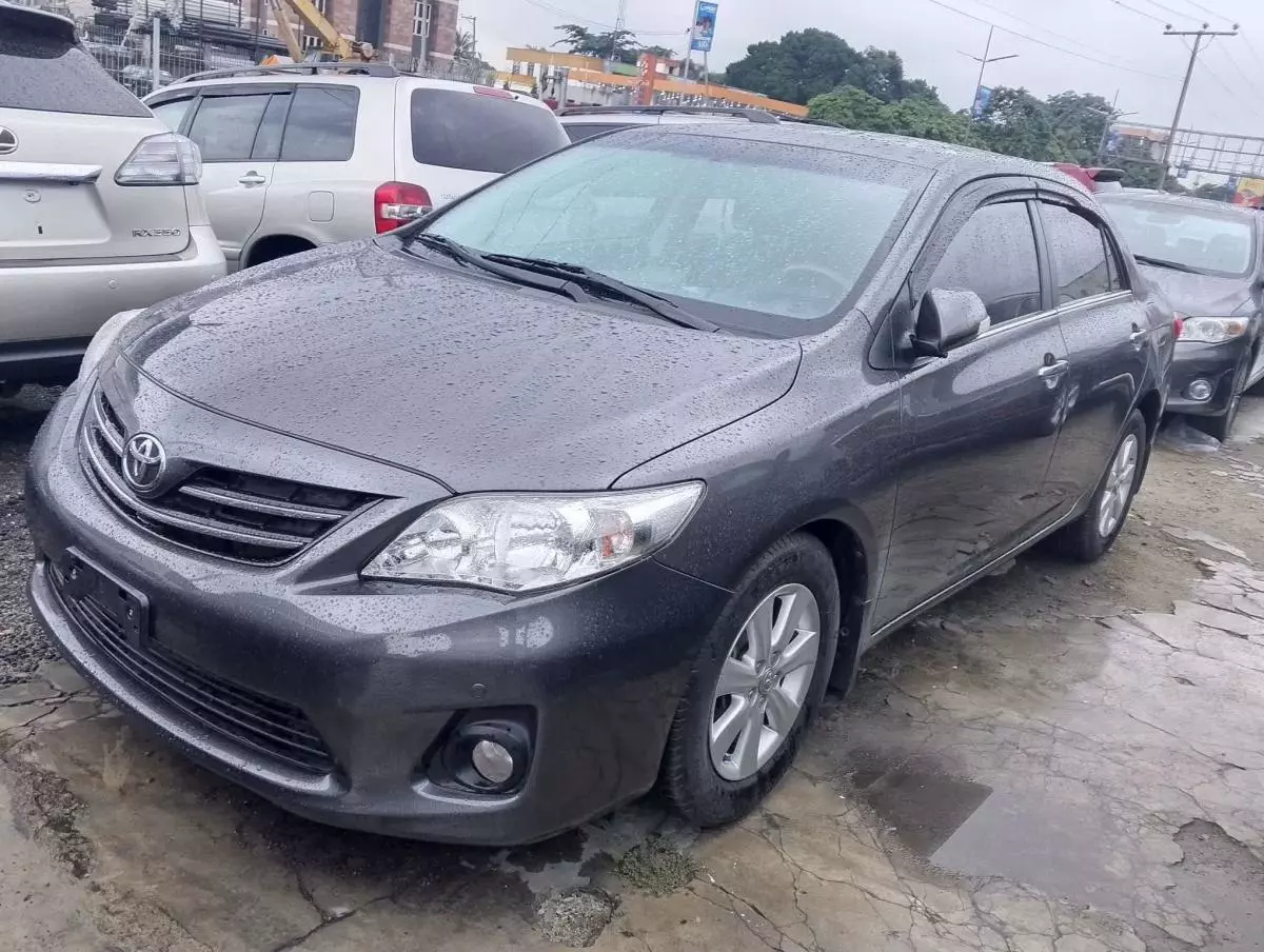 Toyota Corolla   - 2012