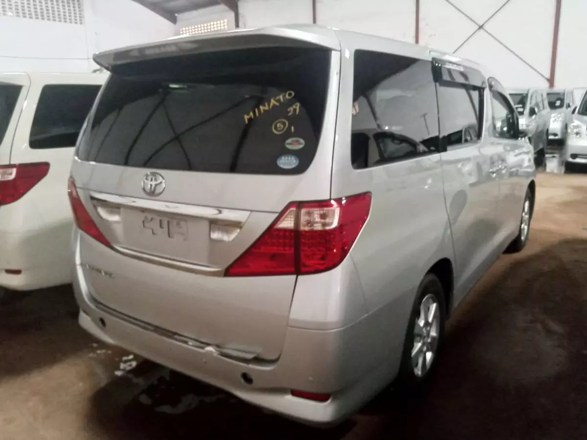 Toyota Alphard   - 2009