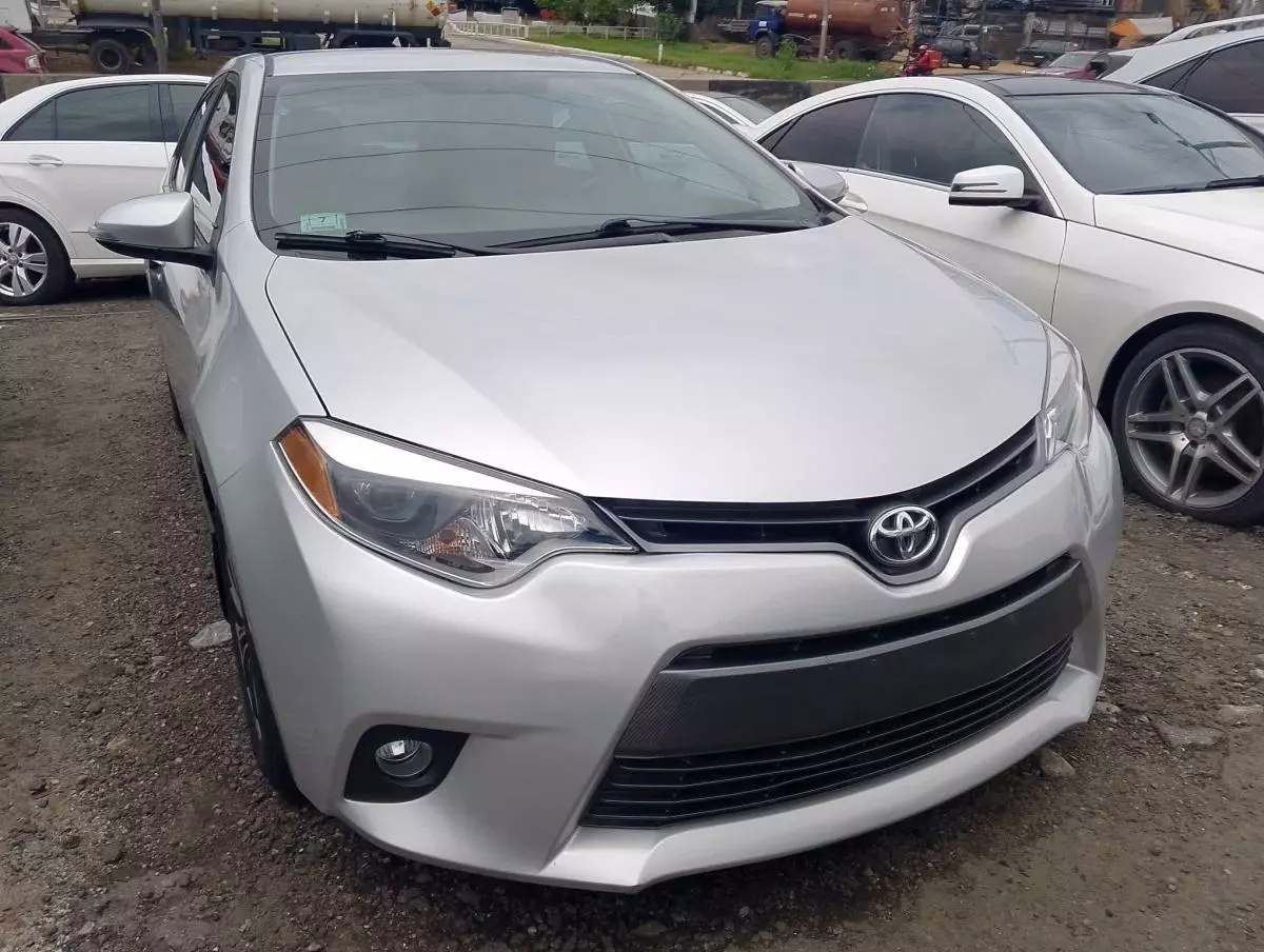 Toyota Corolla   - 2014