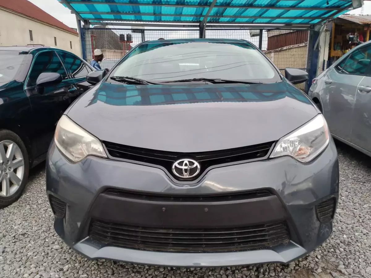 Toyota Corolla   - 2015