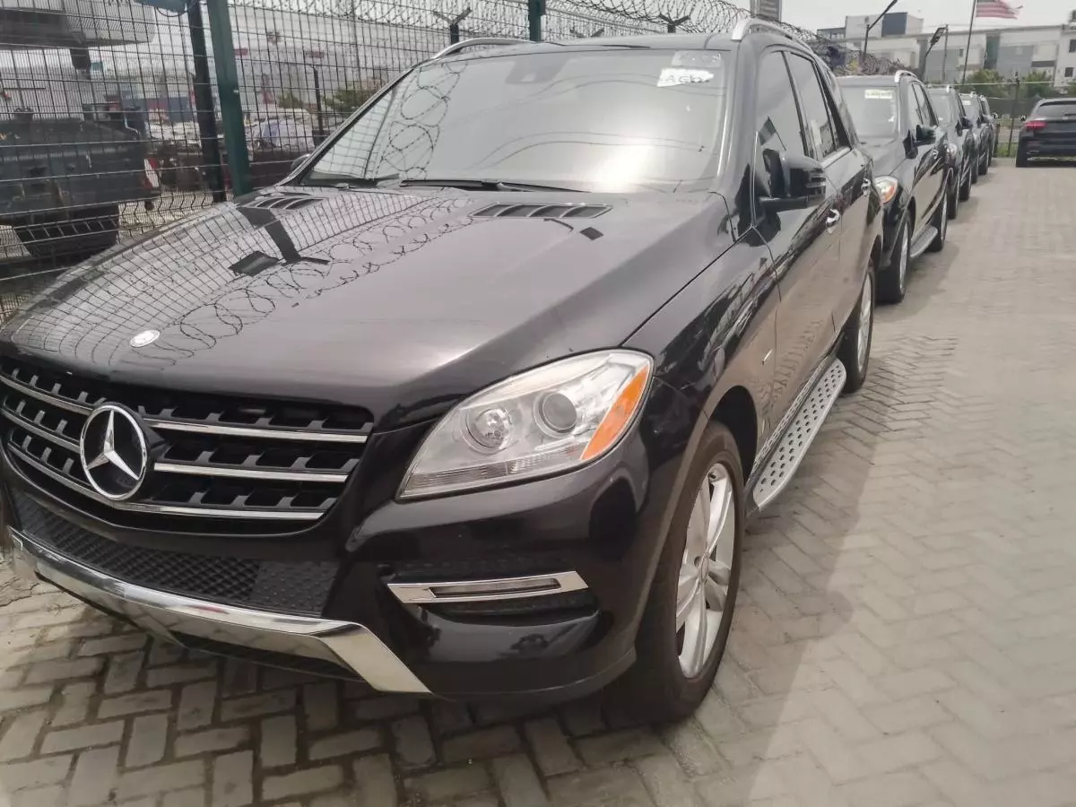 Mercedes-Benz ML 350   - 2012