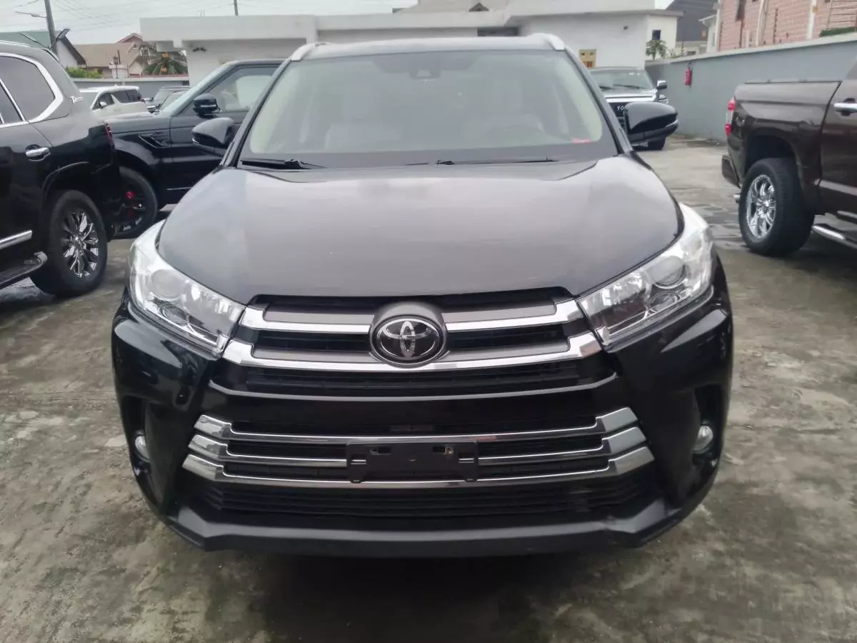 Toyota Highlander   - 2018