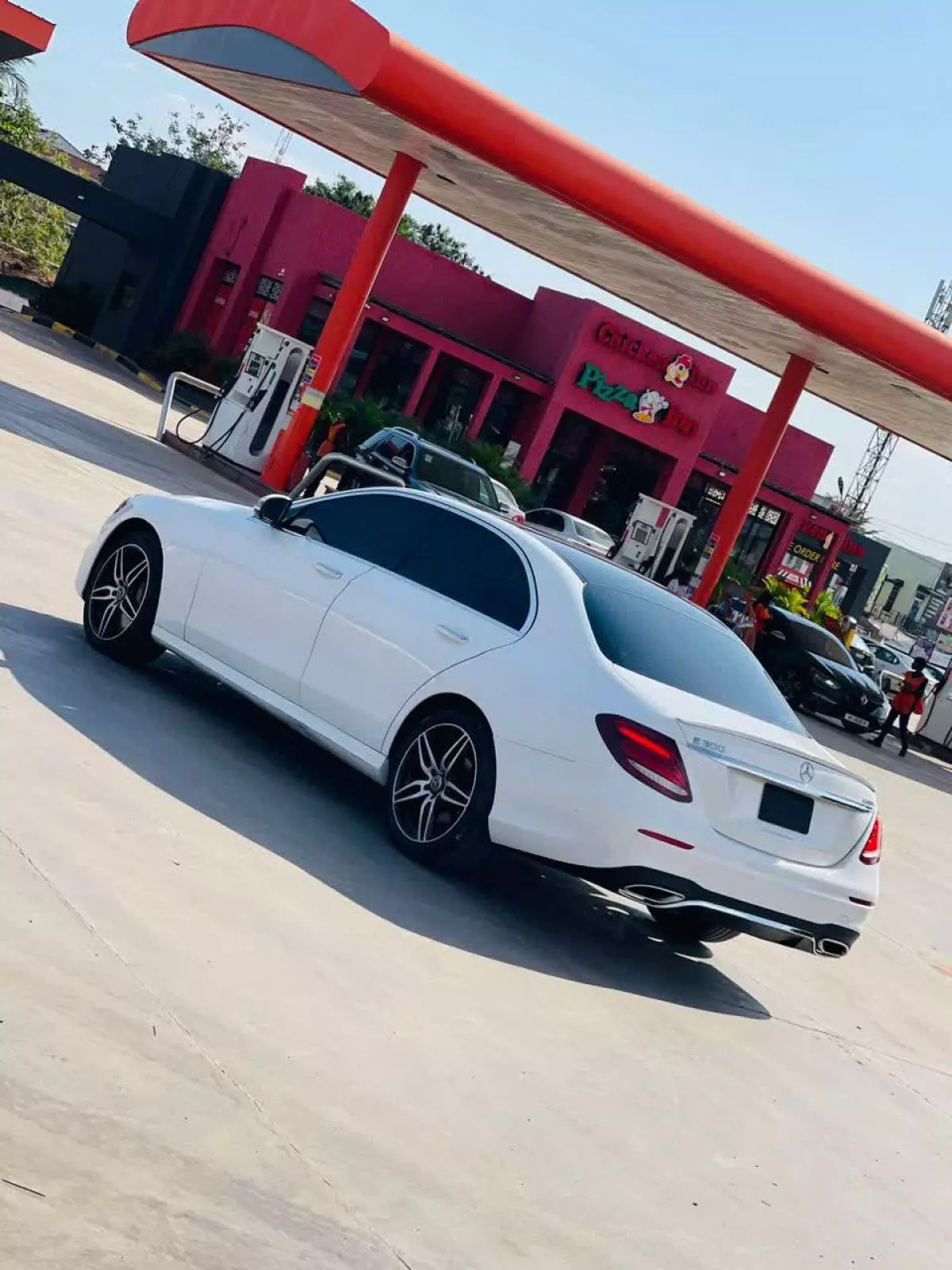 Mercedes-Benz E 300   - 2018