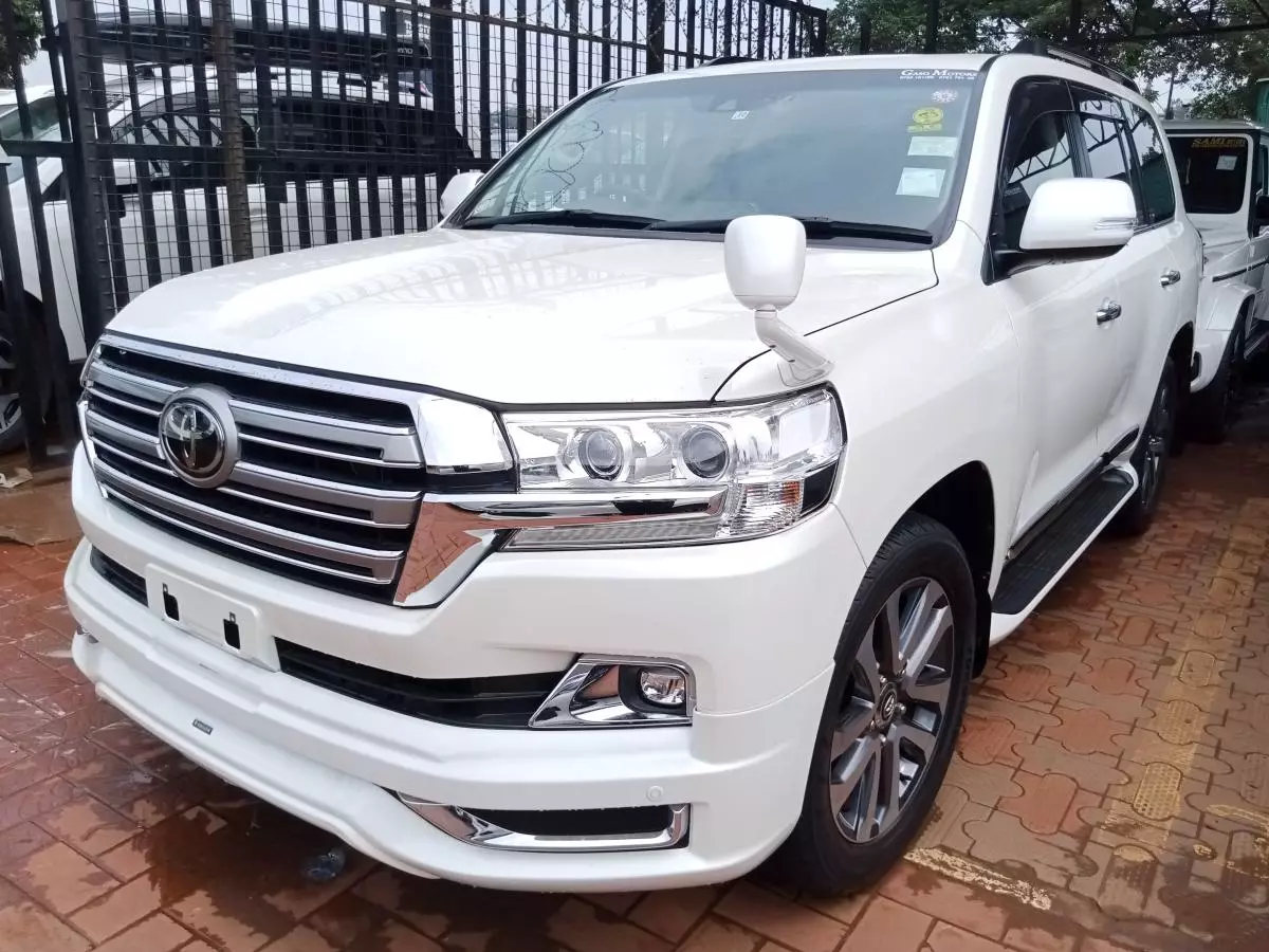 Toyota Landcruiser  V8   - 2015