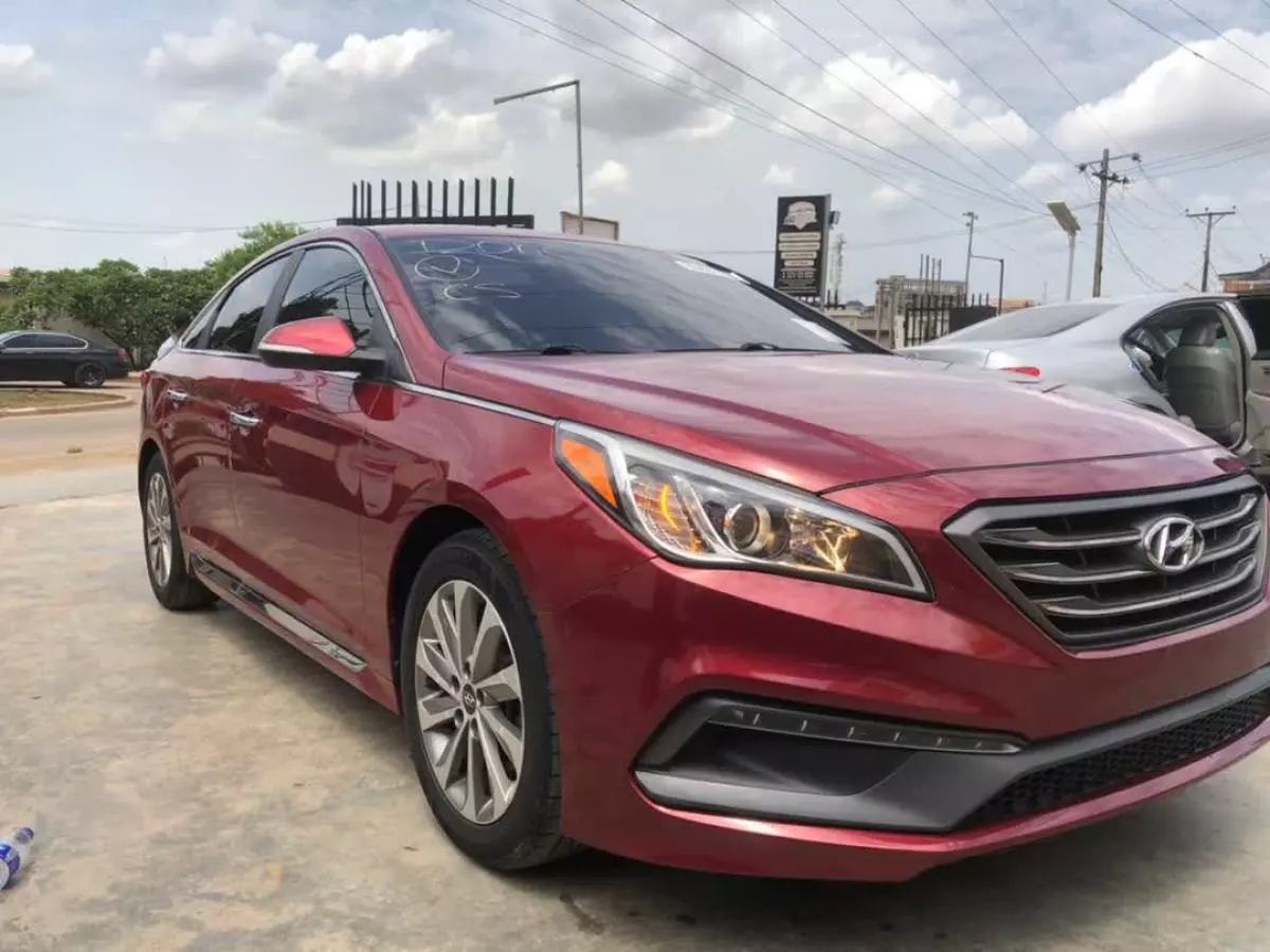 Hyundai Sonata   - 2016