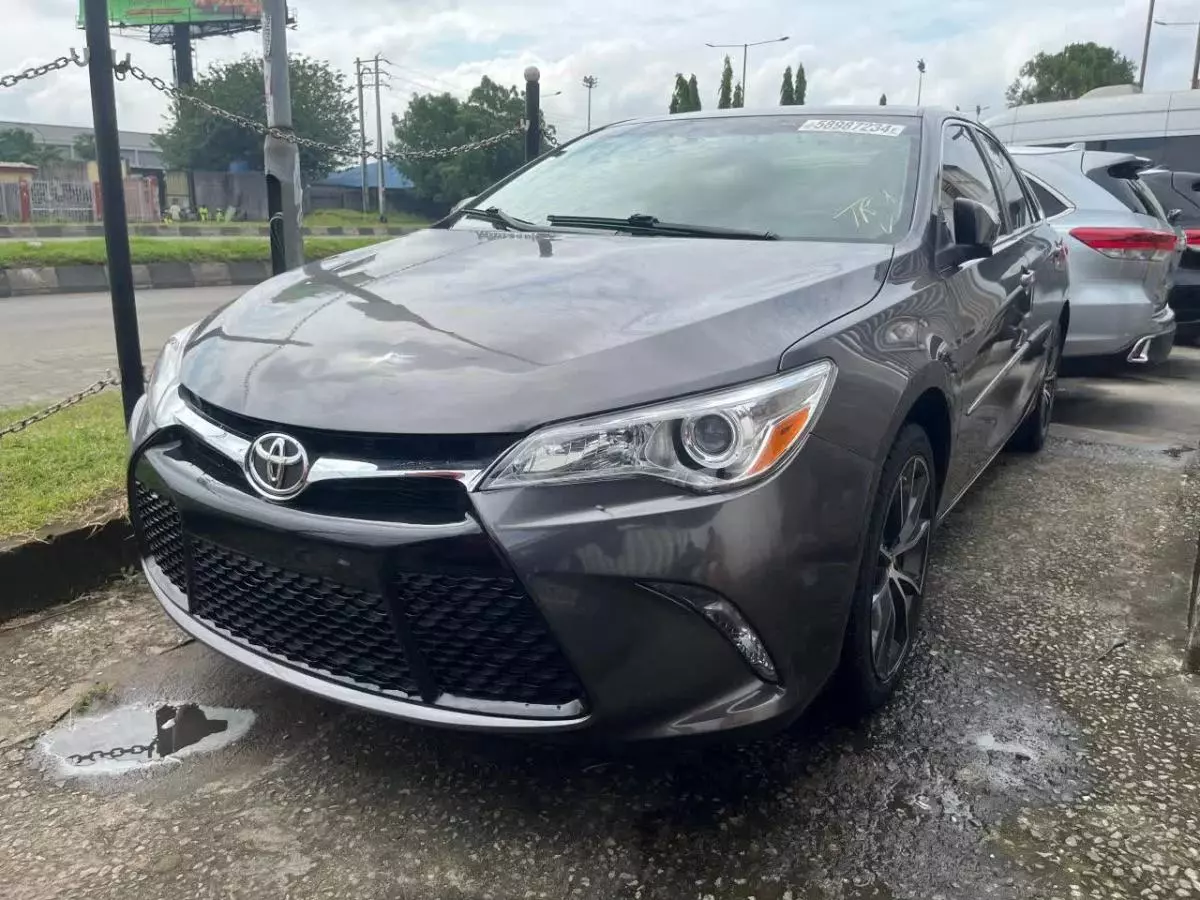 Toyota Camry   - 2015