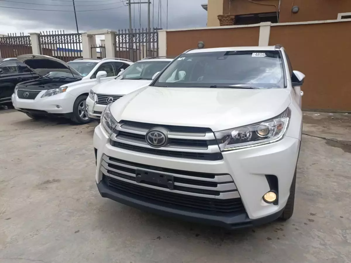 Toyota Highlander   - 2018