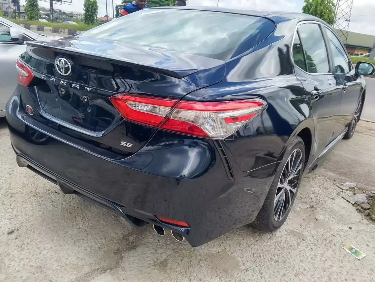 Toyota Camry   - 2019