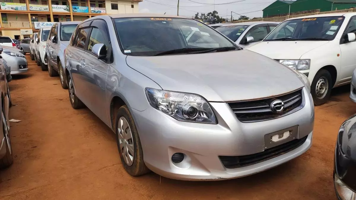 Toyota Fielder    - 2009