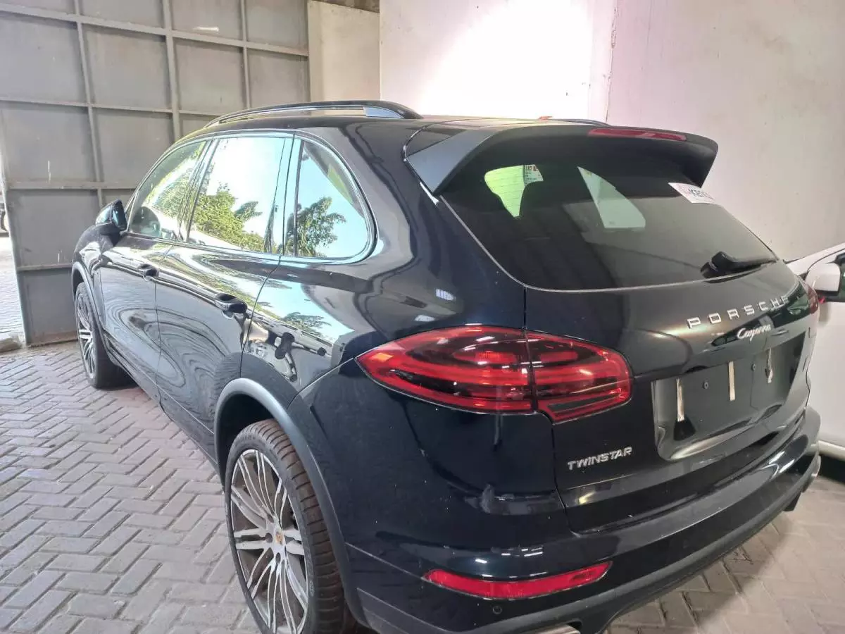 PORSCHE Cayenne   - 2016