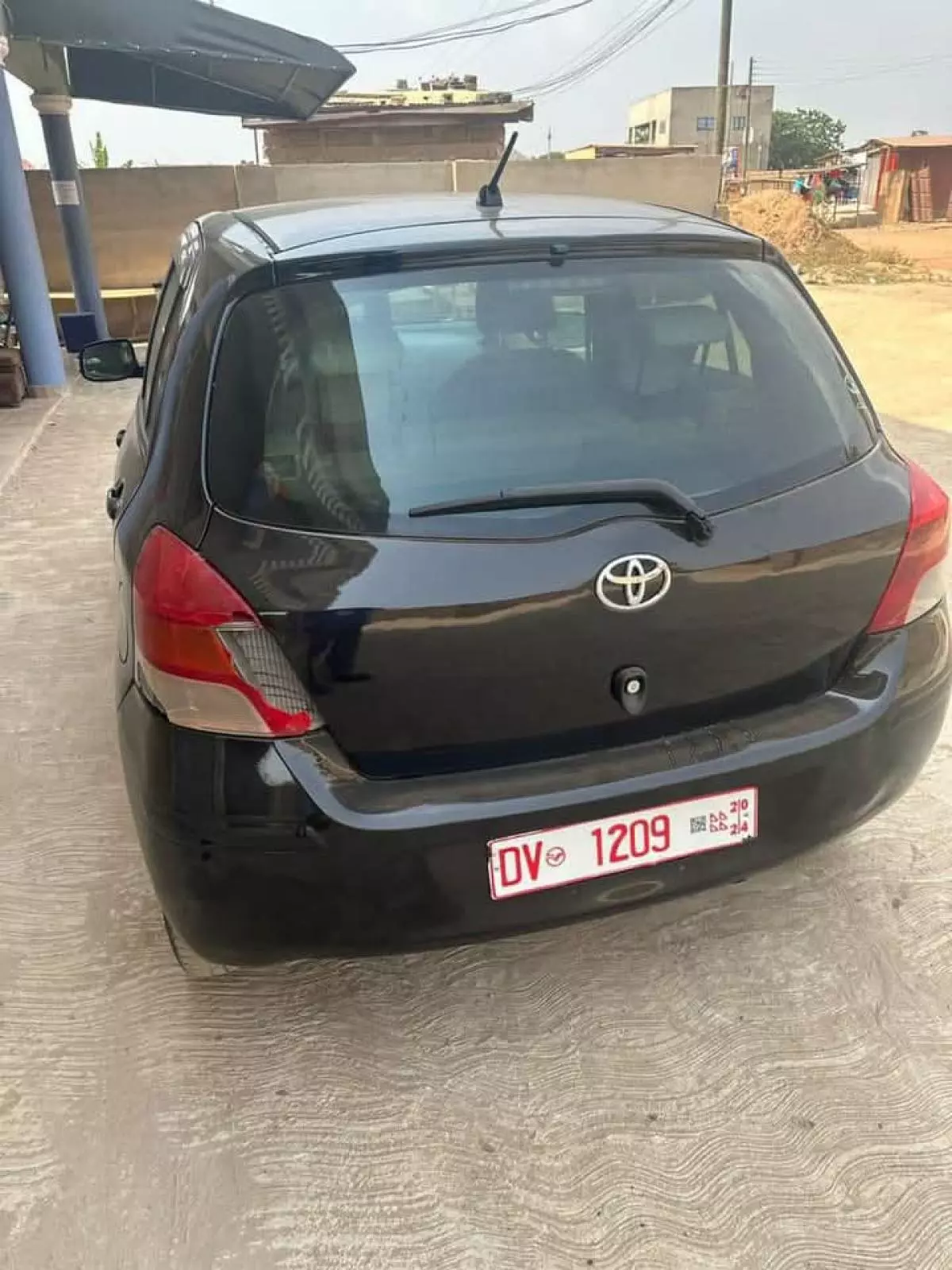 Toyota Vitz   - 2010