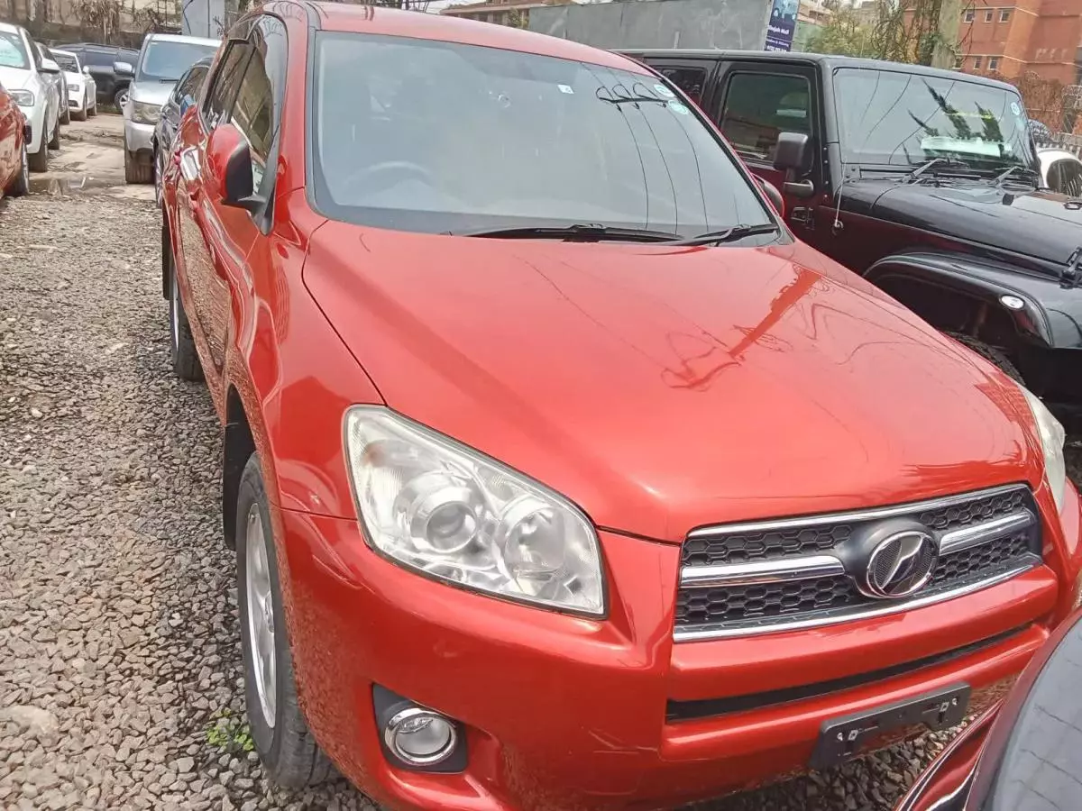 Toyota RAV 4   - 2016