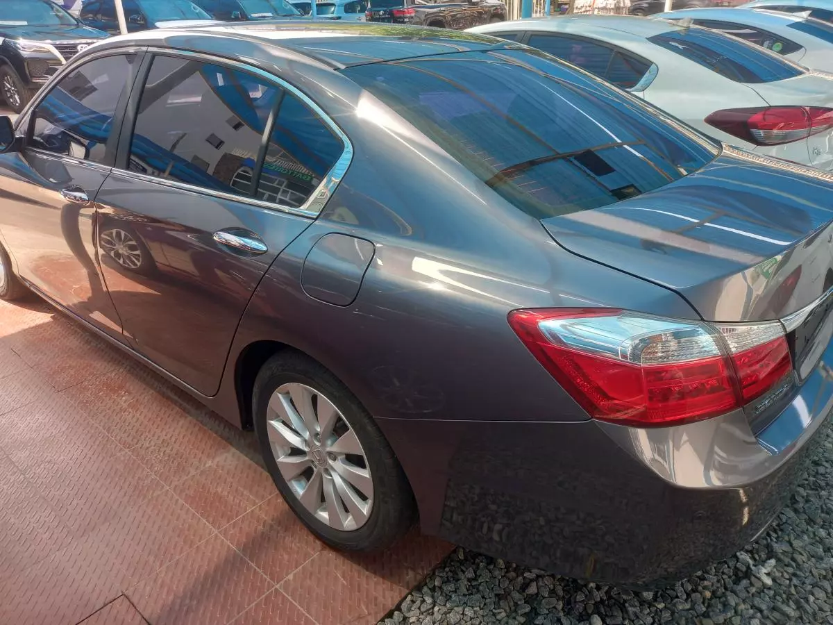 Honda Accord   - 2015