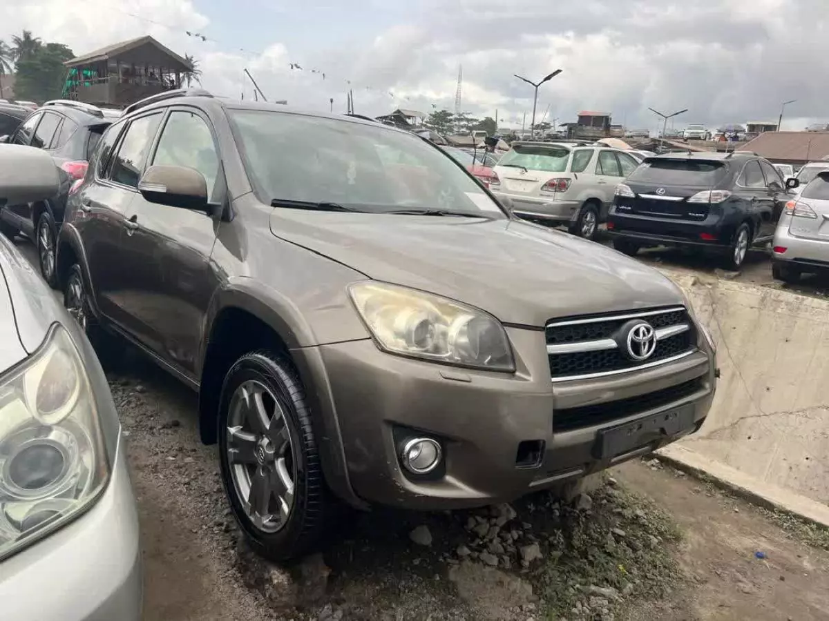 Toyota RAV 4   - 2009