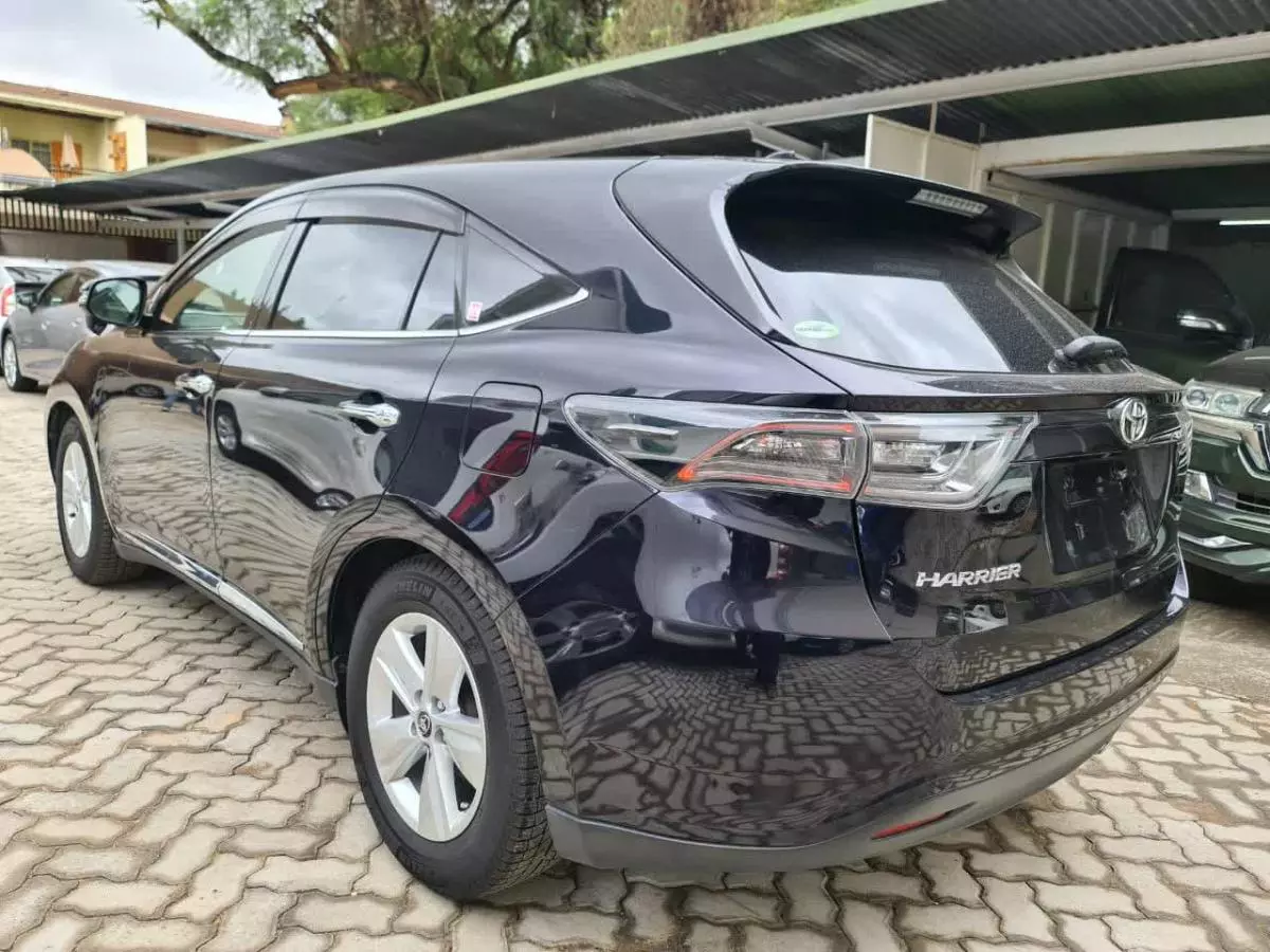 Toyota Harrier   - 2014