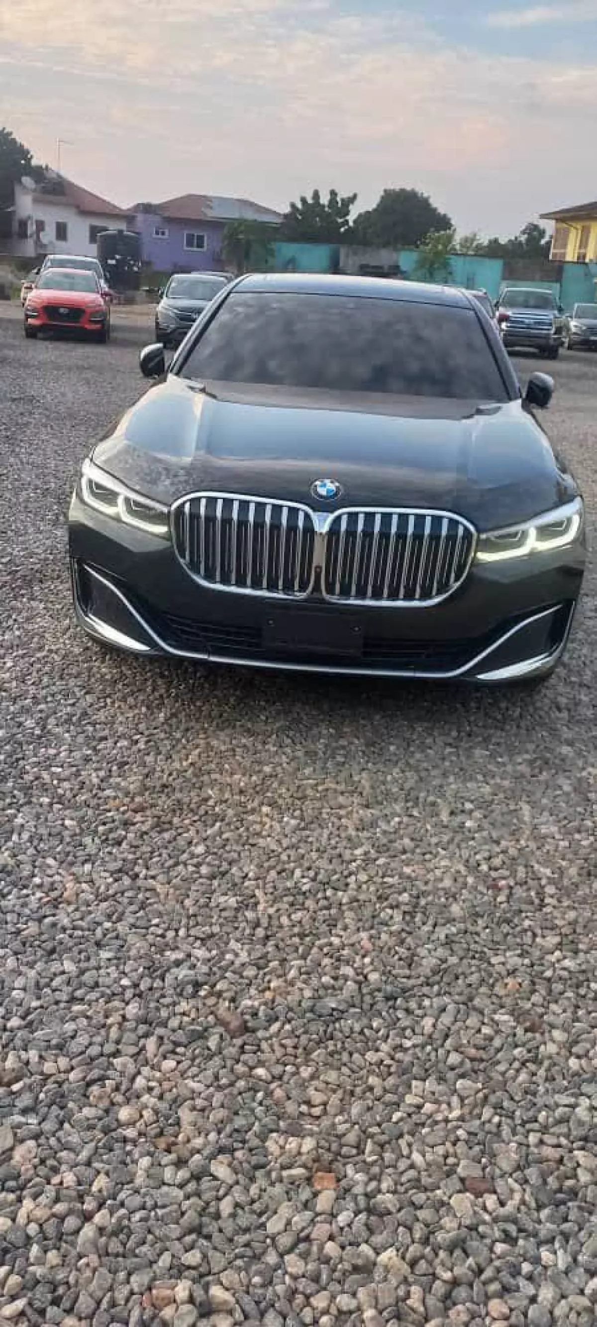 BMW 740   - 2020