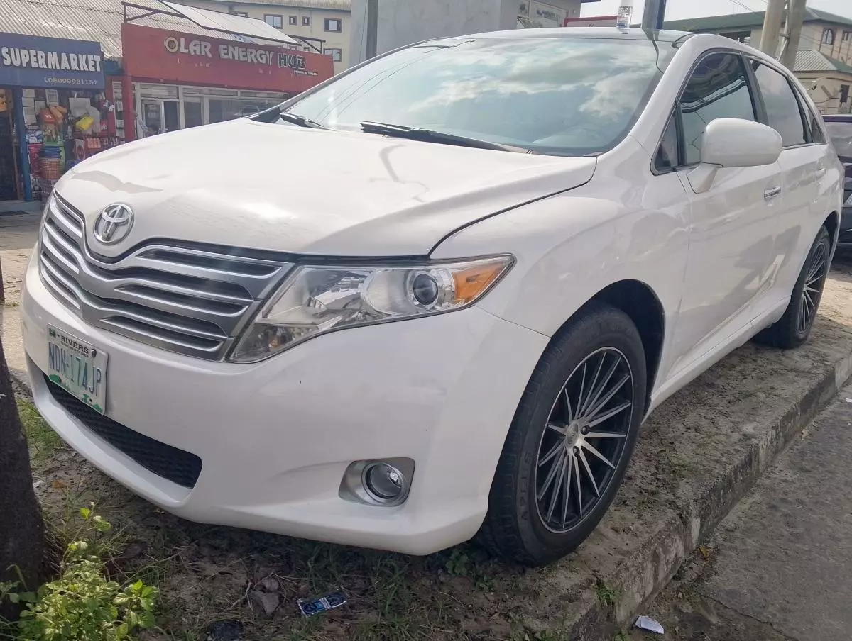 Toyota Venza   - 2010