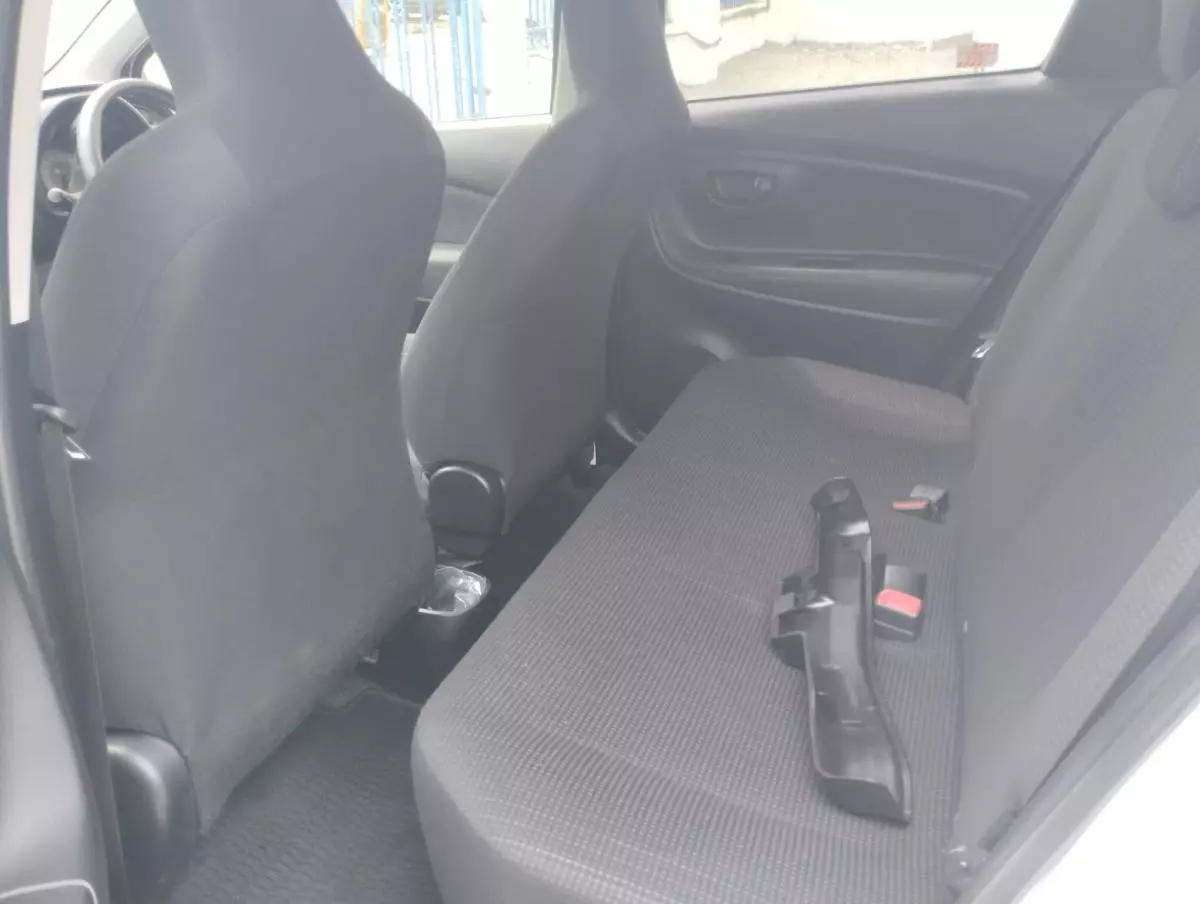 Toyota Vitz - 2016