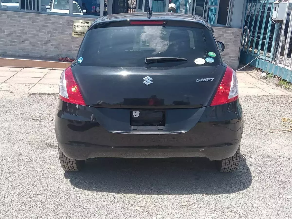 SUZUKI Swift RS - 2015