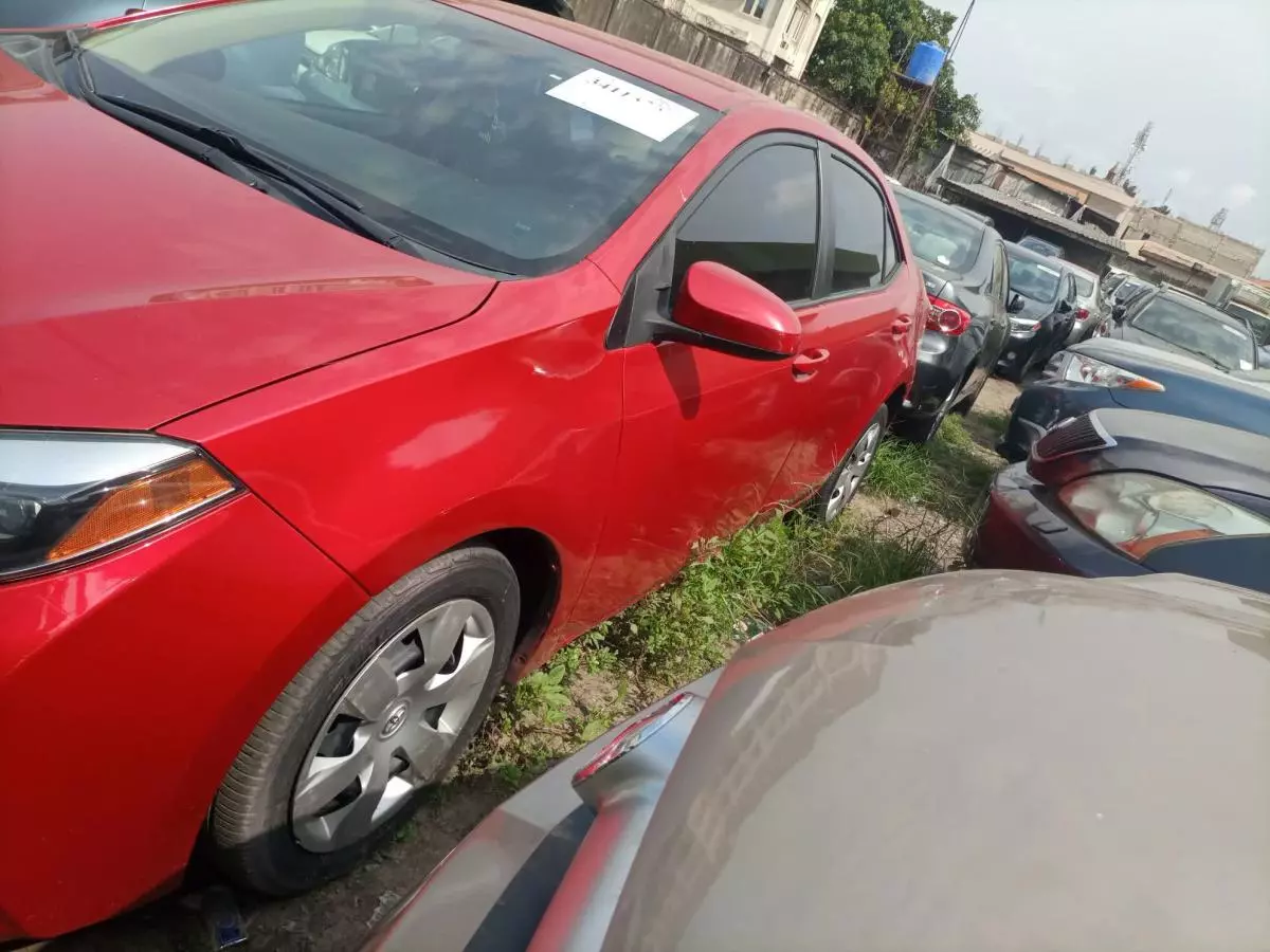 Toyota Corolla - 2015