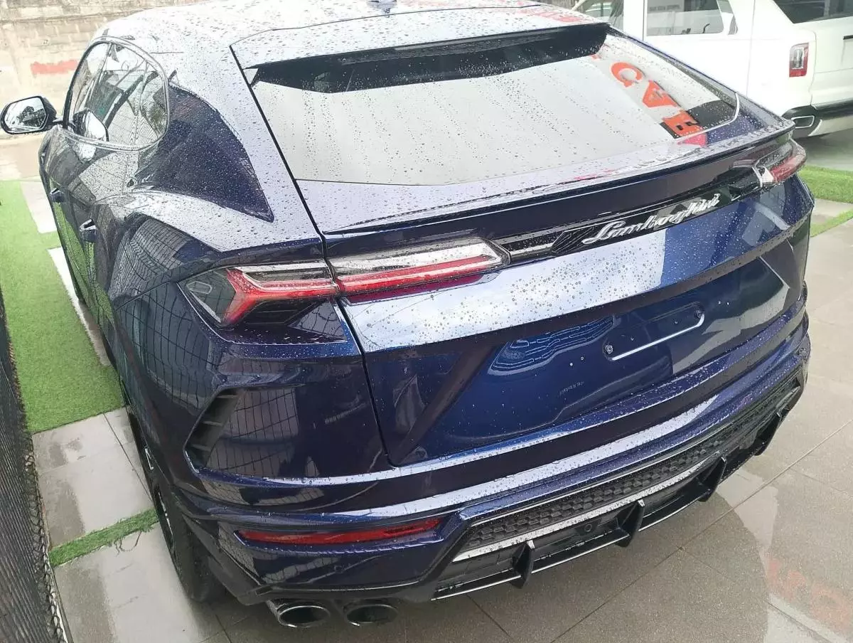 Lamborghini Urus   - 2019