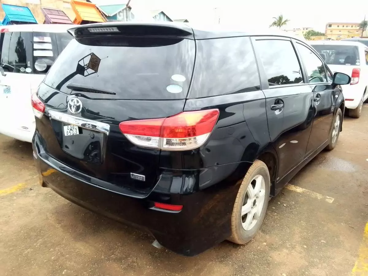 Toyota Wish - 2009