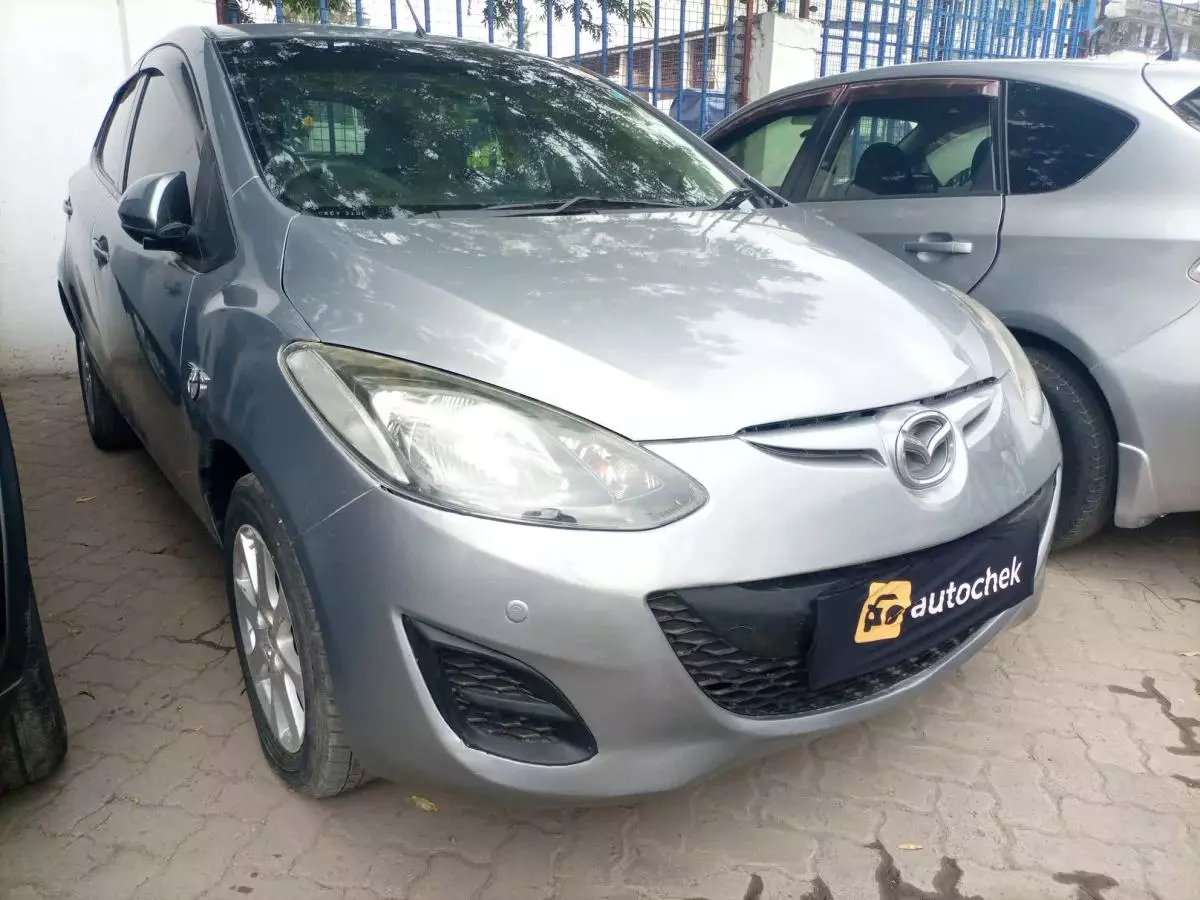 Mazda Demio - 2012