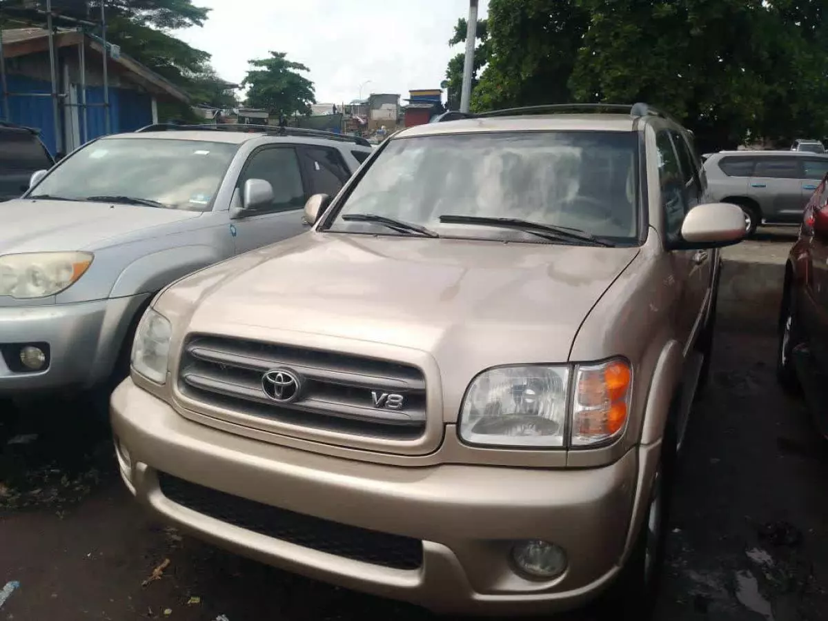 Toyota Sequoia   - 2004