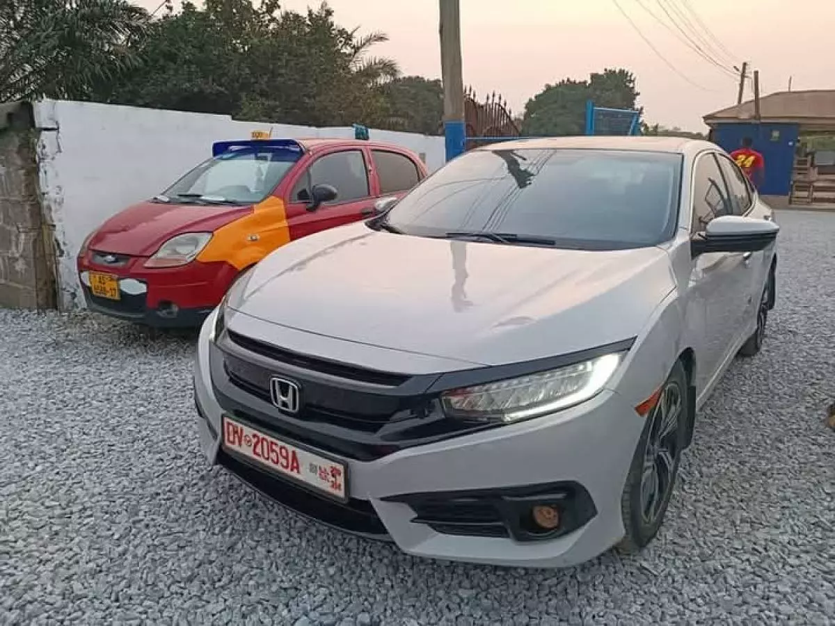 Honda Civic   - 2016