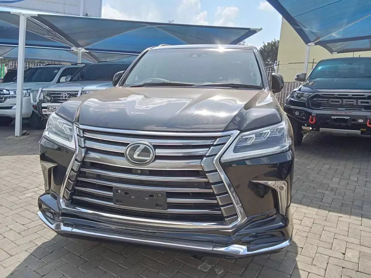 Lexus LX 570   - 2016