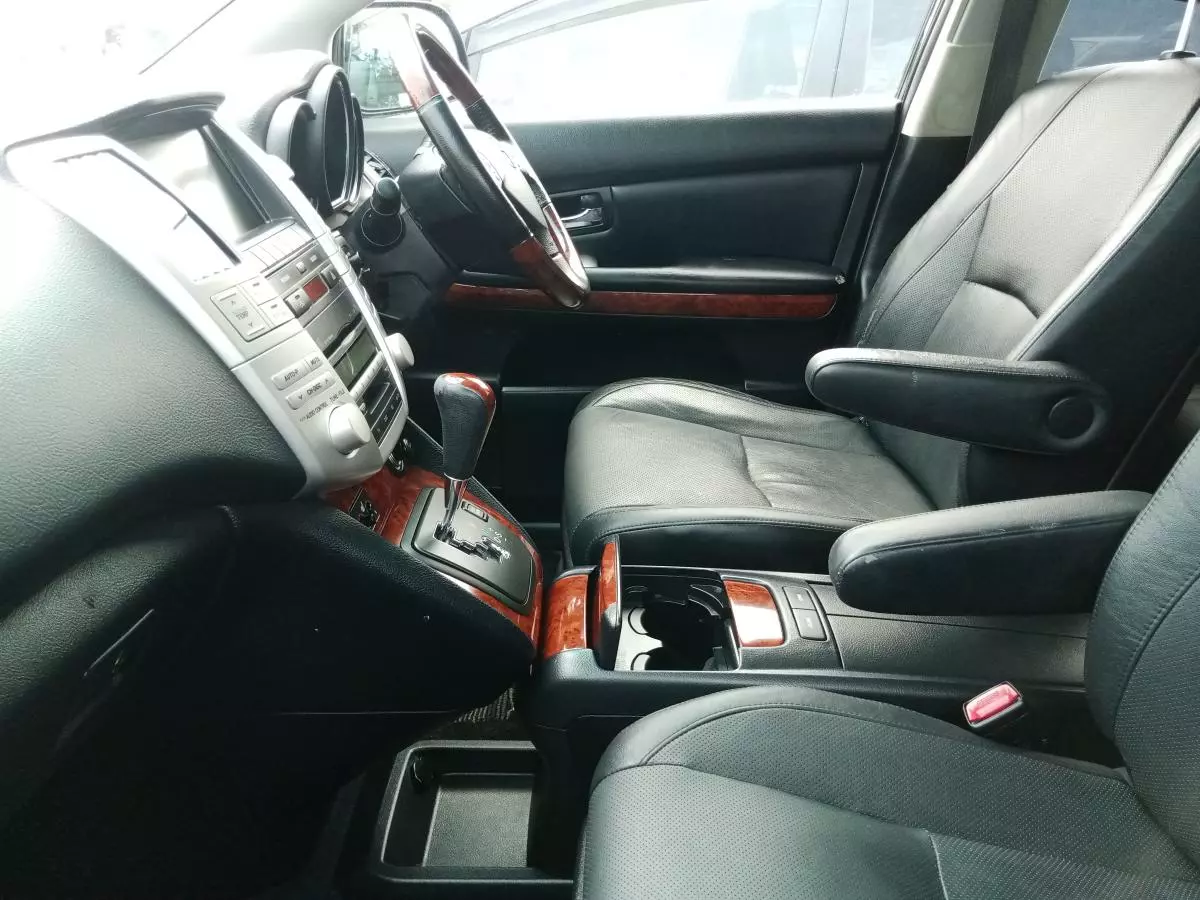 Toyota Harrier   - 2009